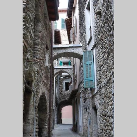 Alloggio Per Vacanze A Isolabona Exterior photo