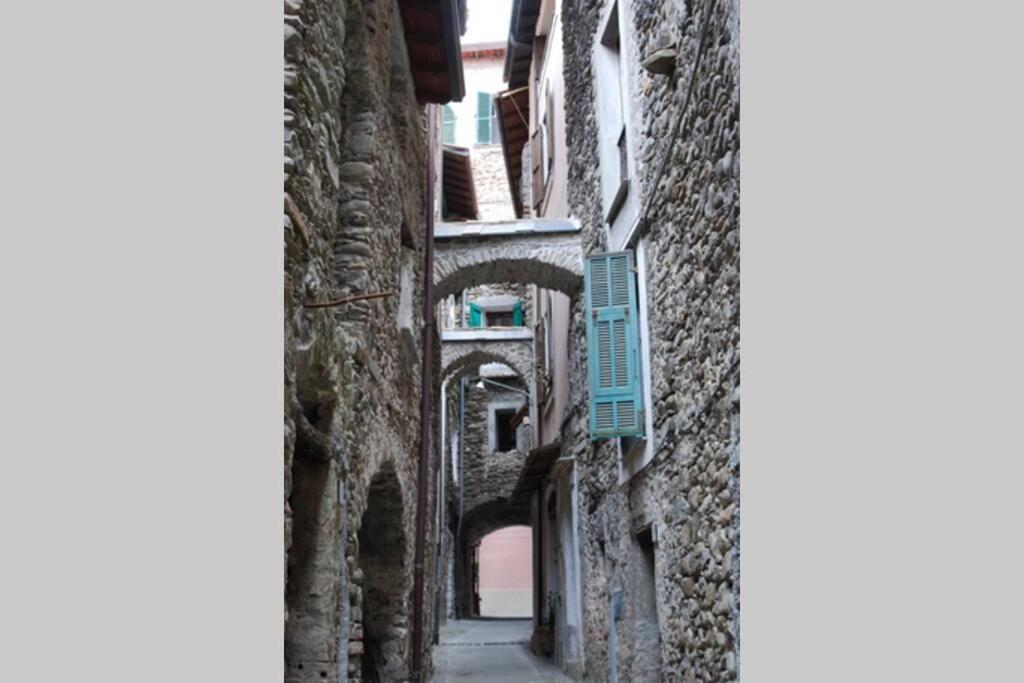 Alloggio Per Vacanze A Isolabona Exterior photo